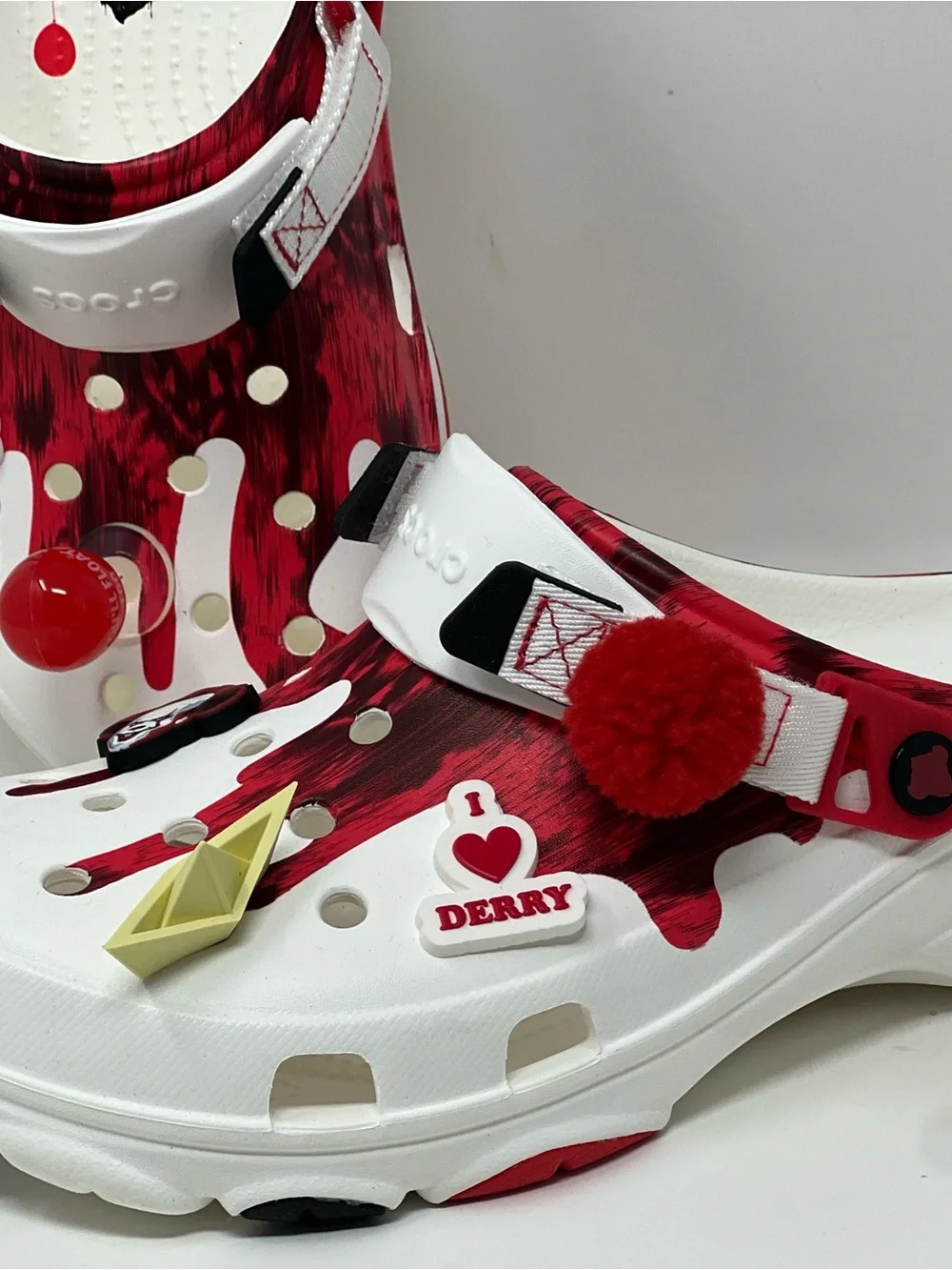 Penny Wise CROCS Limited edition